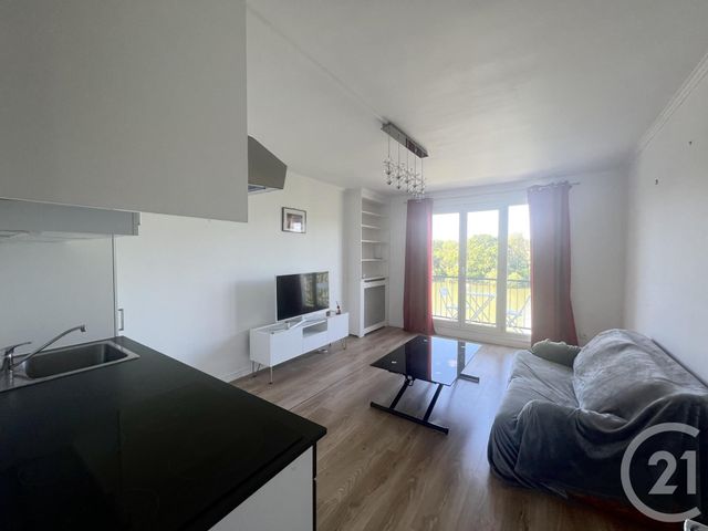 Appartement F3 à louer ST MAUR DES FOSSES